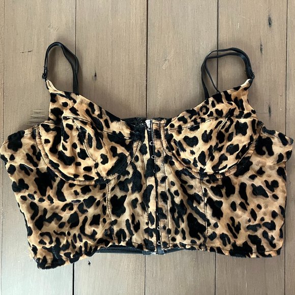 Windsor Tops - Windsor Leopard Corset Crop Top